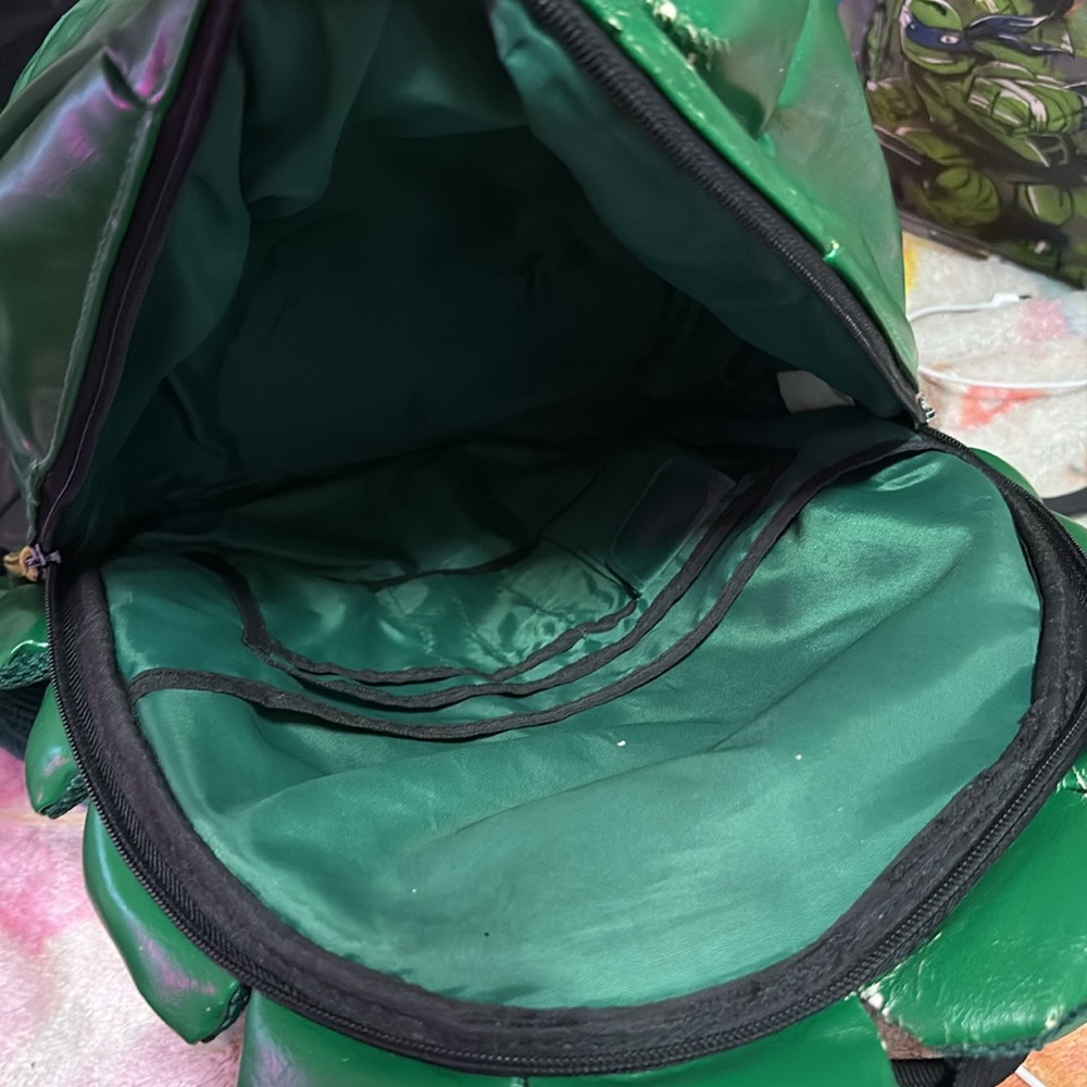 Green Turtle Shell backpack - Picture 3 of 3